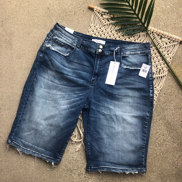 New Plus Size Kancan Jean Shorts High Rise Bermuda Size 36 - Picture 3 of 7